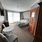 Bed and breakfast Akacja 3*