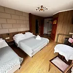 Akacja Bed and breakfast