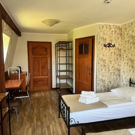 Akacja Bed & Breakfast 3*