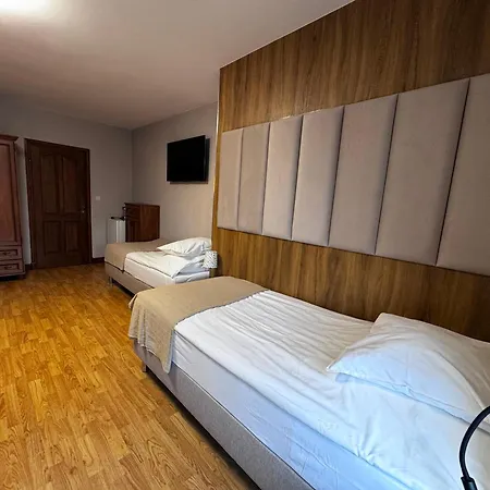 Akacja 3*