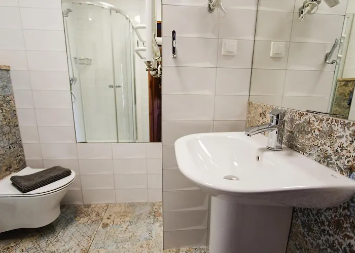 Akacja Nocleg ze śniadaniem 3*